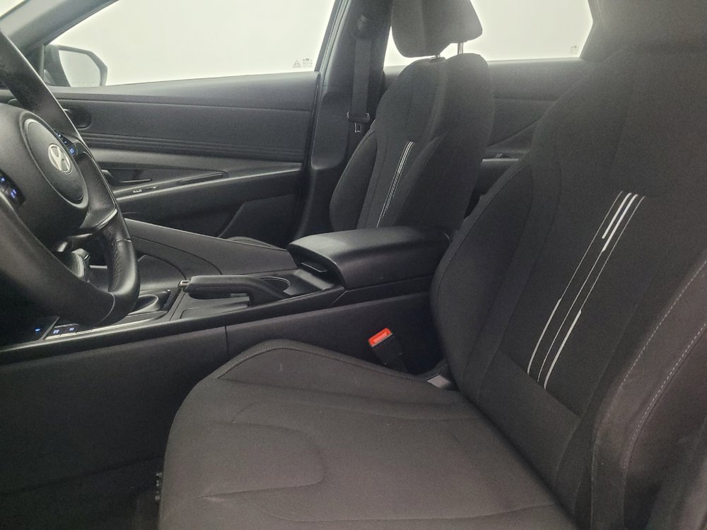 Used 2025 Hyundai Elantra Sport w/ Cargo Package FWD image 17