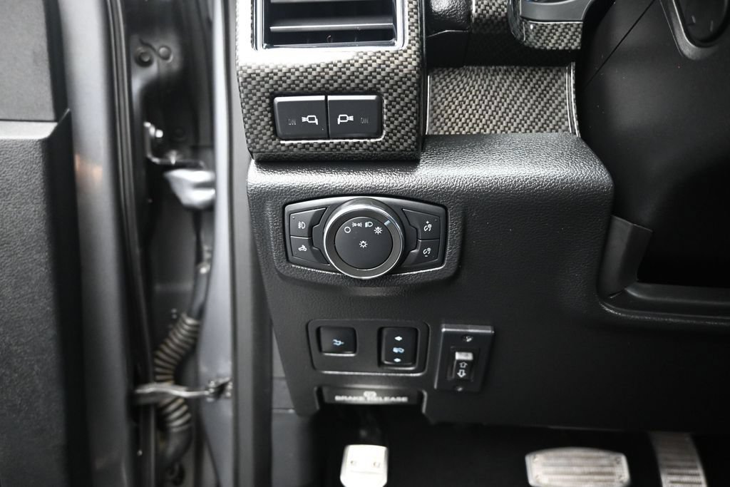 Used 2021 Ford F250 Lariat w/ Lariat Ultimate Package AWD/4WD image 12
