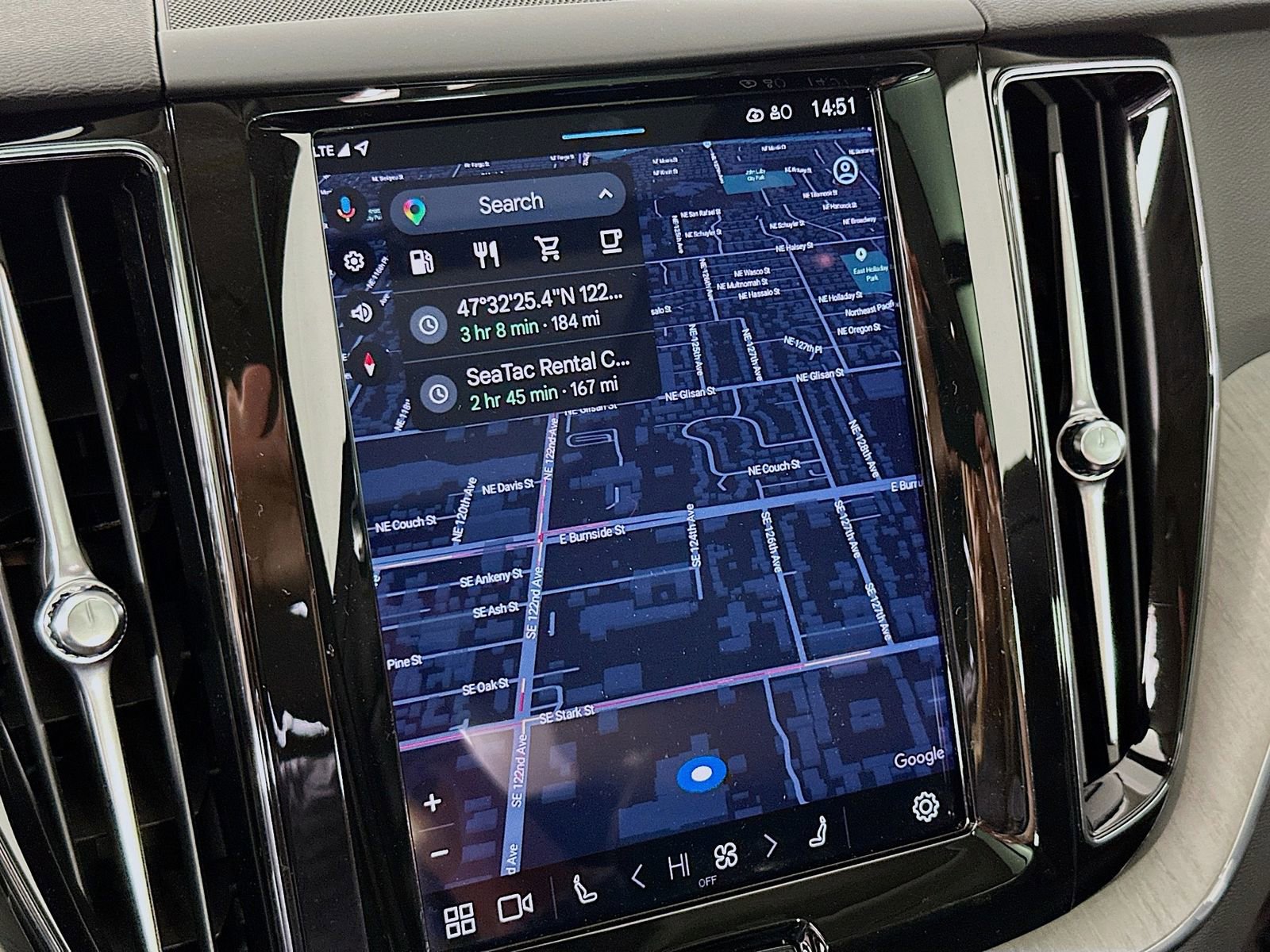 Used 2025 Volvo XC60 B5 Plus image 13