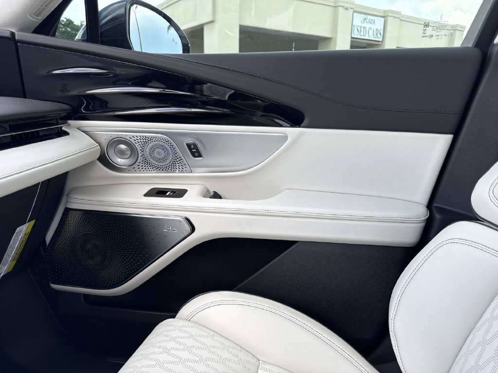 New 2026 Lincoln Nautilus Black Label AWD/4WD image 22