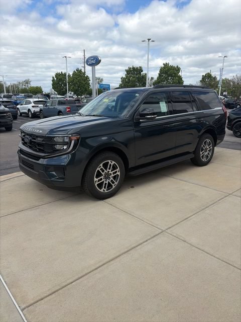 New 2026 Ford Expedition Active AWD/4WD image 3