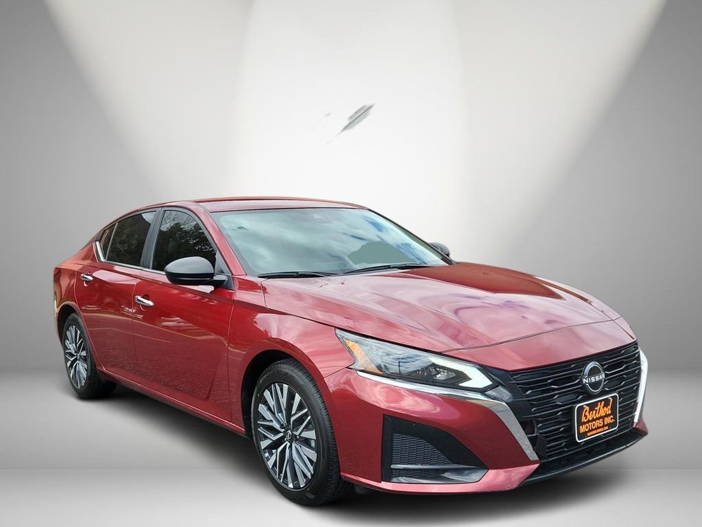 Used 2025 Nissan Altima 2.5 SV
