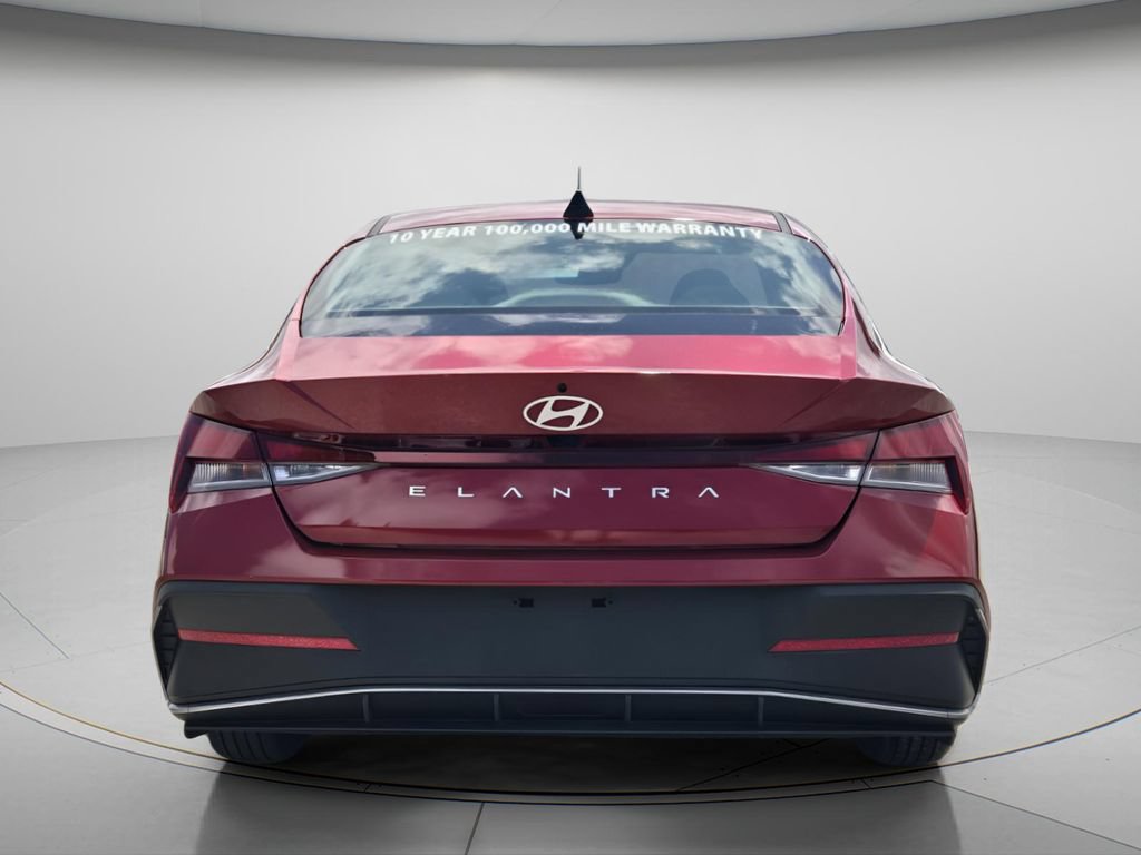 Certified 2024 Hyundai Elantra SEL FWD image 6