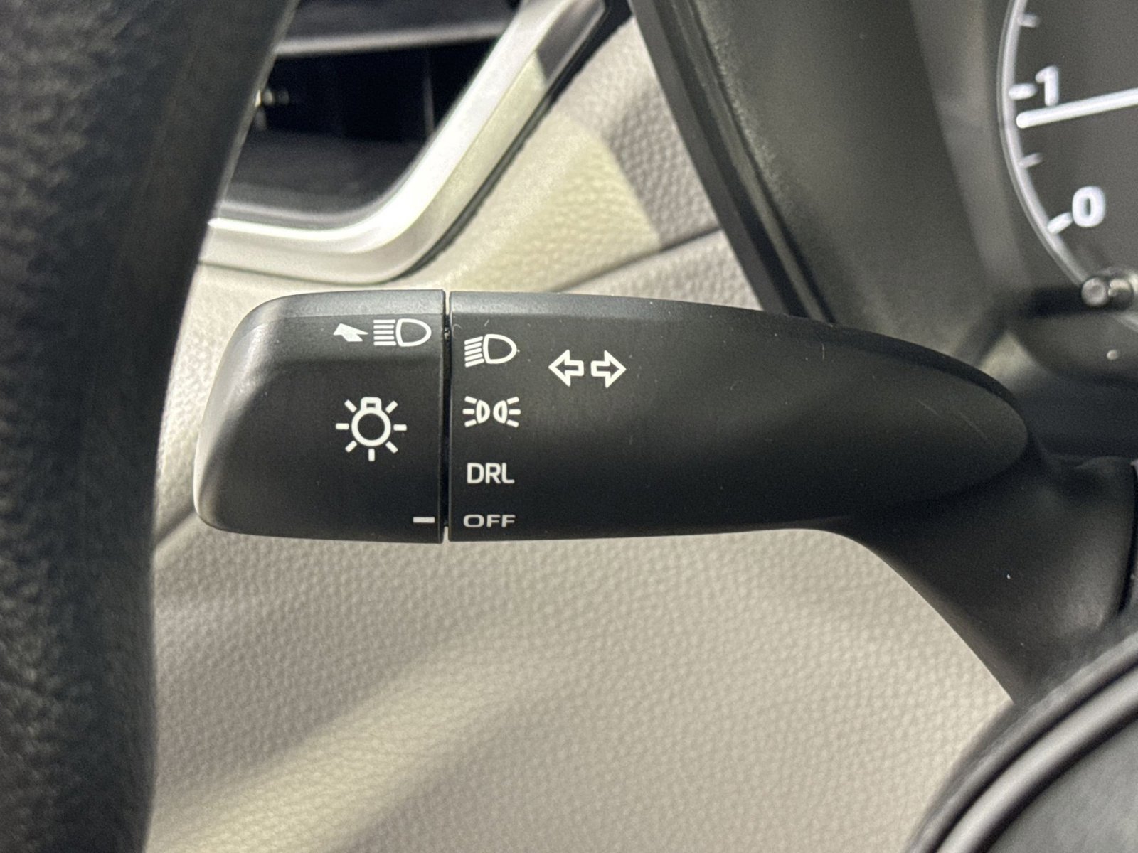 Used 2024 Toyota Corolla Cross L AWD/4WD image 46