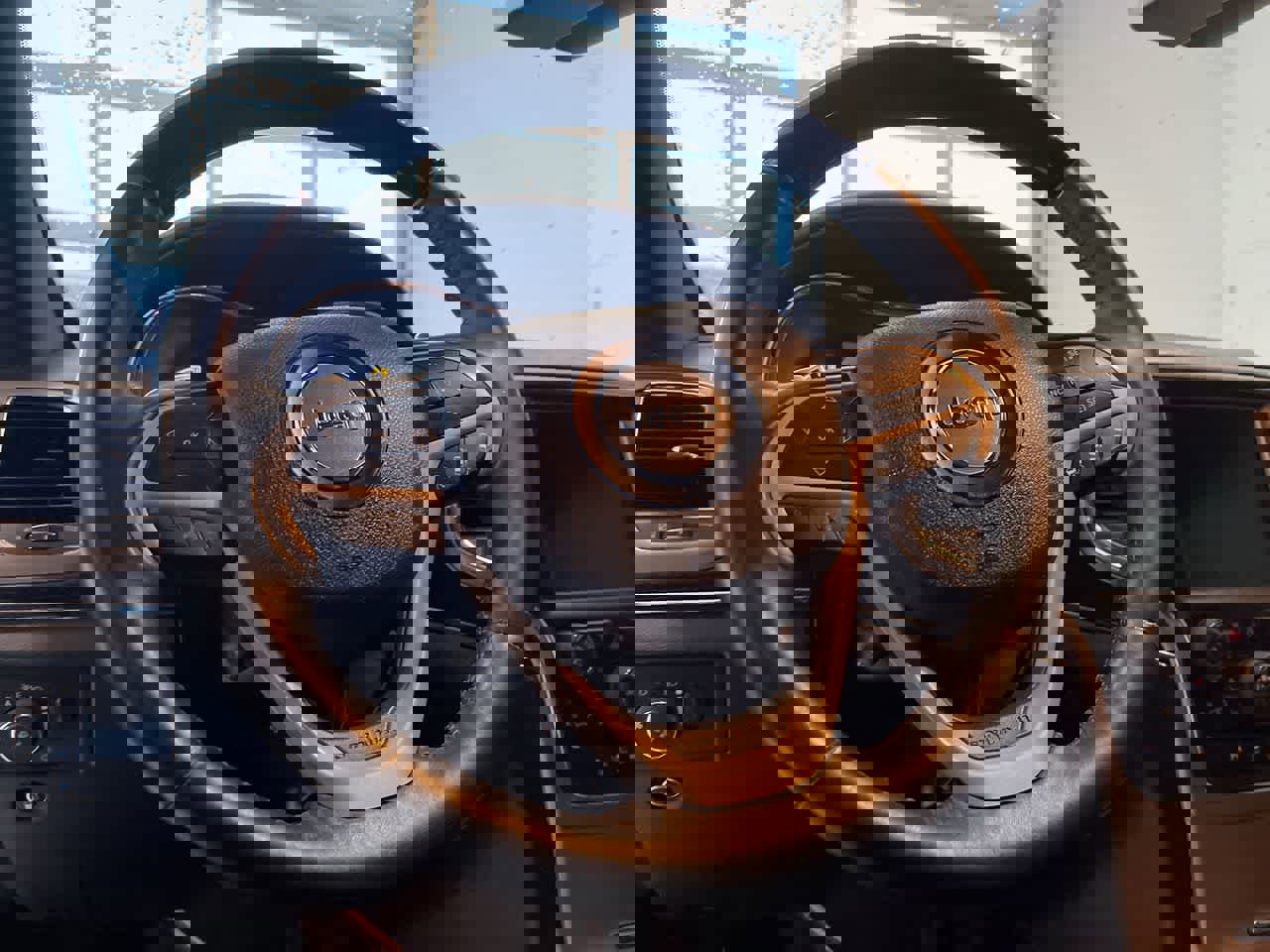 Used 2015 Jeep Grand Cherokee Summit image 14