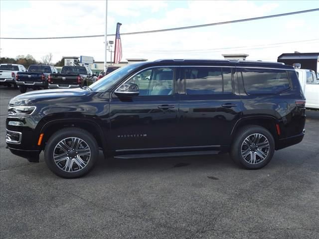 Used 2024 Jeep Wagoneer 4WD w/ Premium Group I image 2