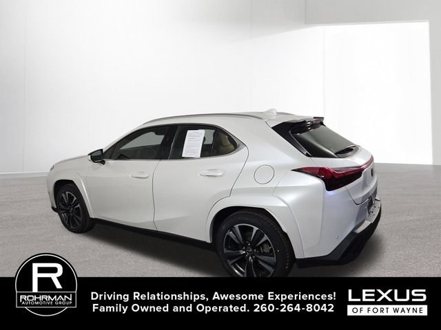 Used 2024 Lexus UX 250h AWD w/ Premium Package image 11