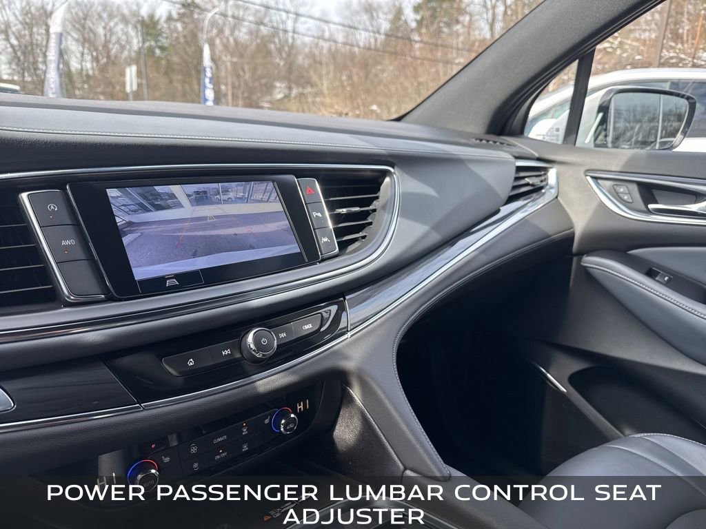 Used 2023 Buick Enclave Essence image 17