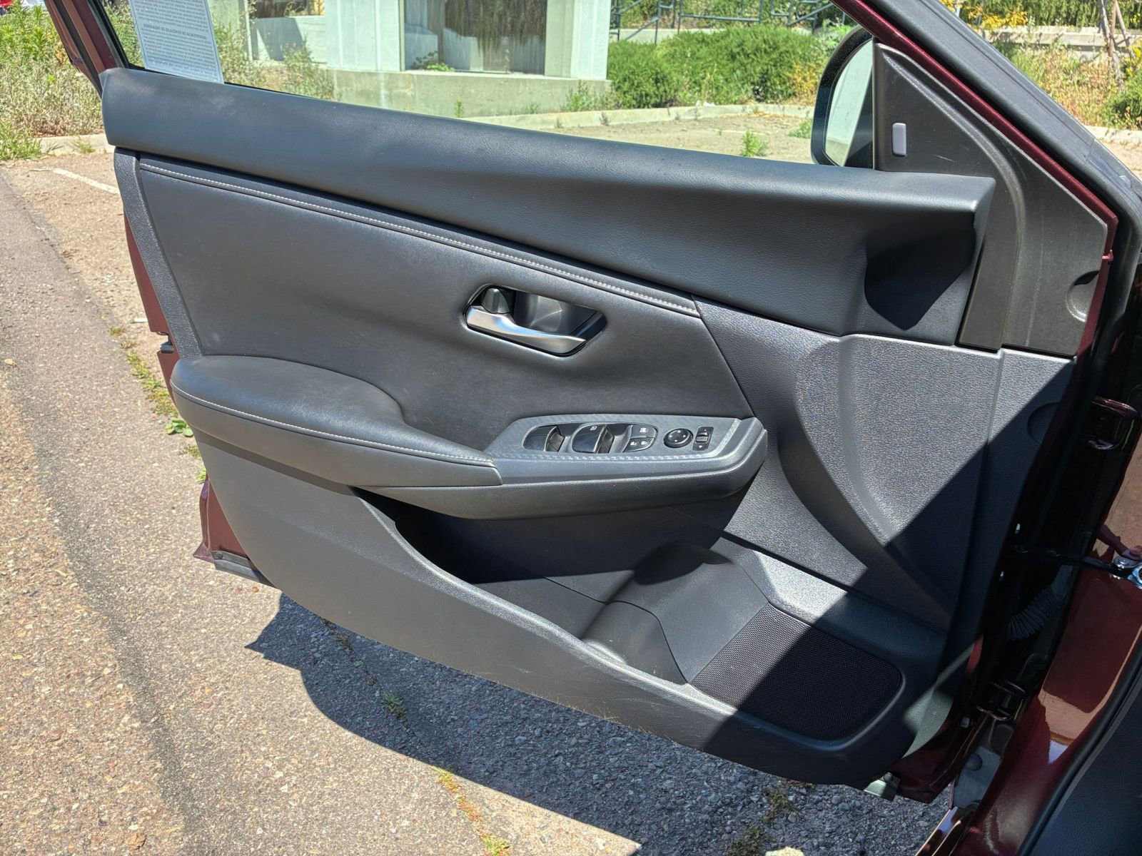Used 2024 Nissan Sentra SV FWD image 18