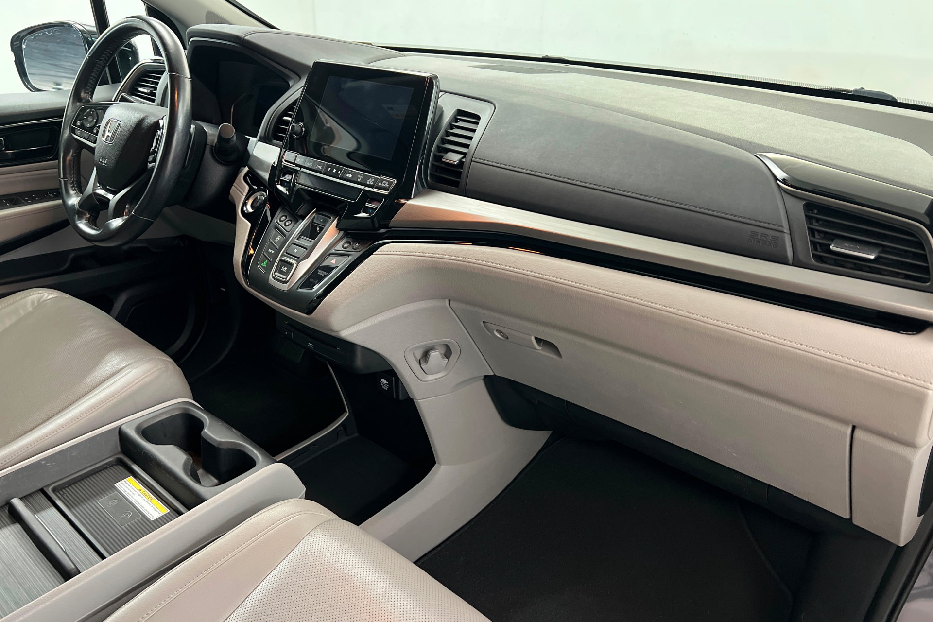 Used 2018 Honda Odyssey Elite image 24