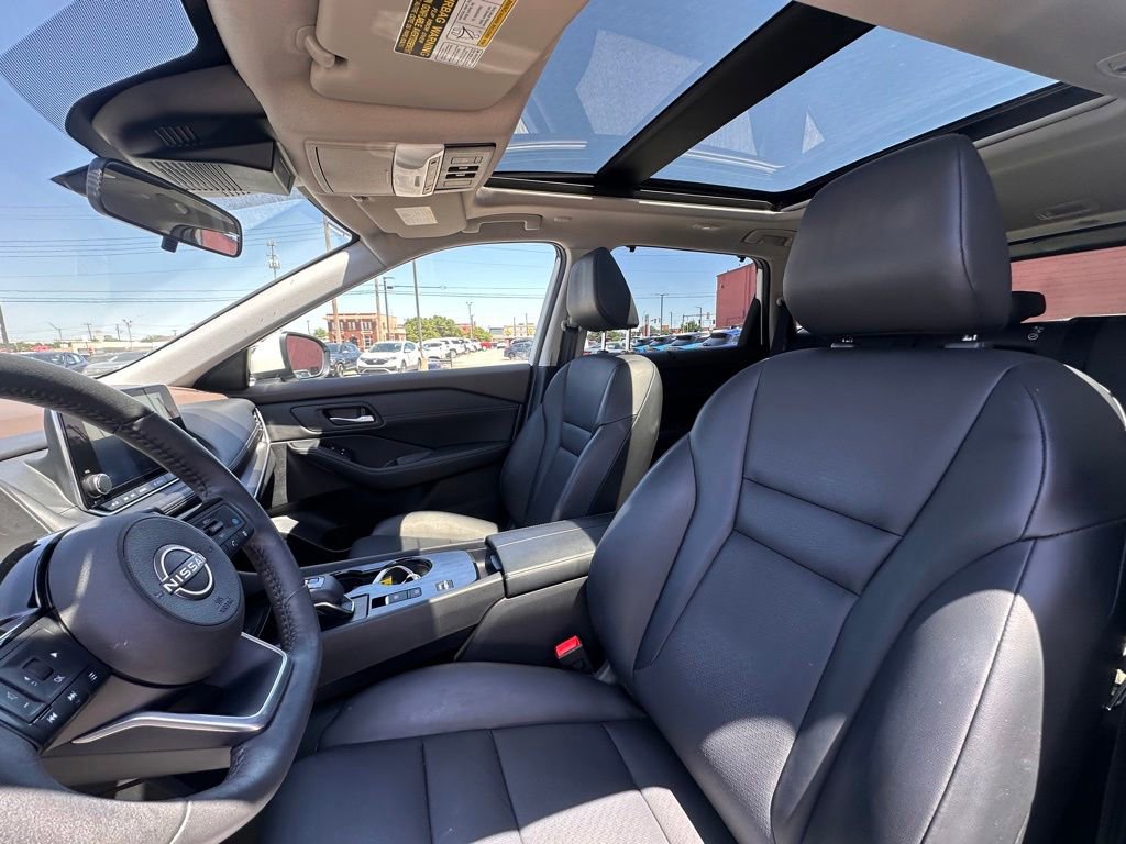 Certified 2022 Nissan Rogue SV w/ SV Premium Package FWD image 12