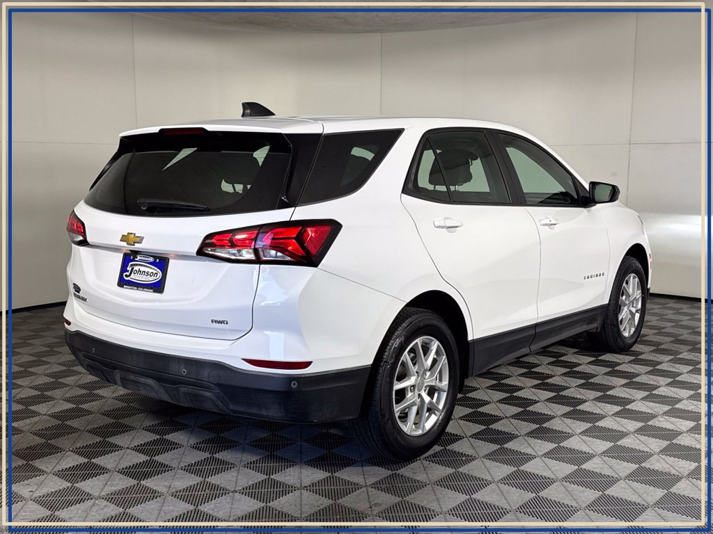 Certified 2024 Chevrolet Equinox LS AWD/4WD image 9