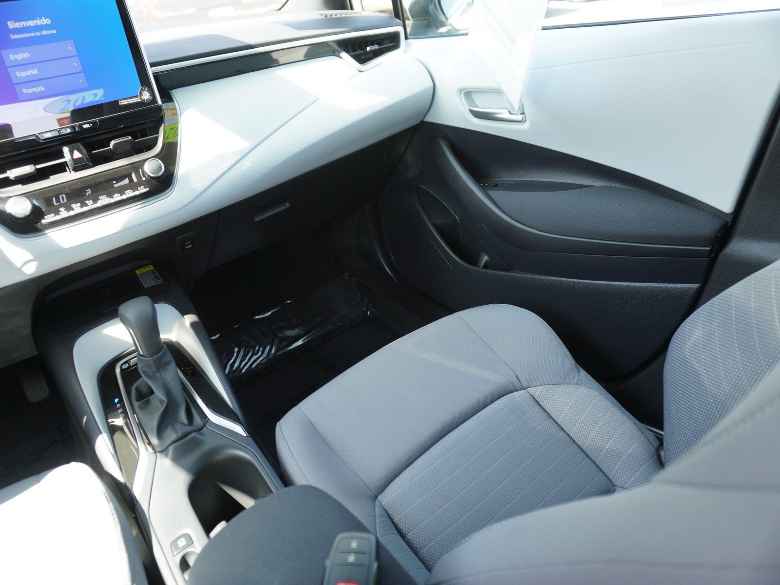 Used 2026 Toyota Corolla SE w/ SE Package FWD image 15