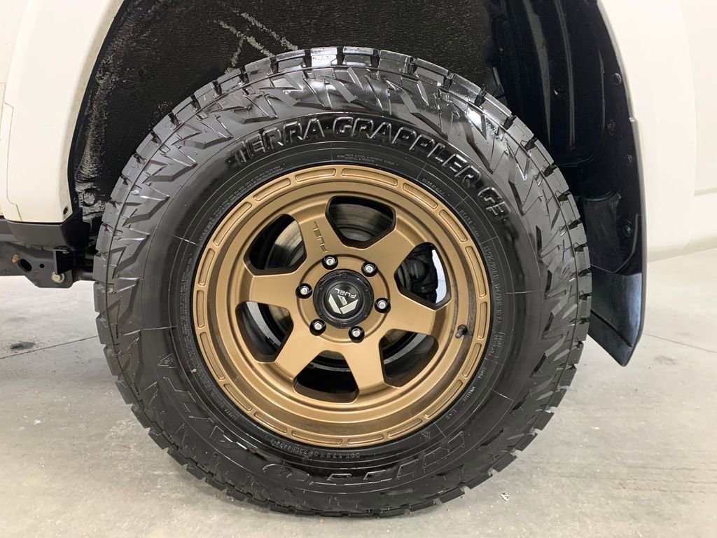 Used 2016 Toyota 4Runner SR5 image 23