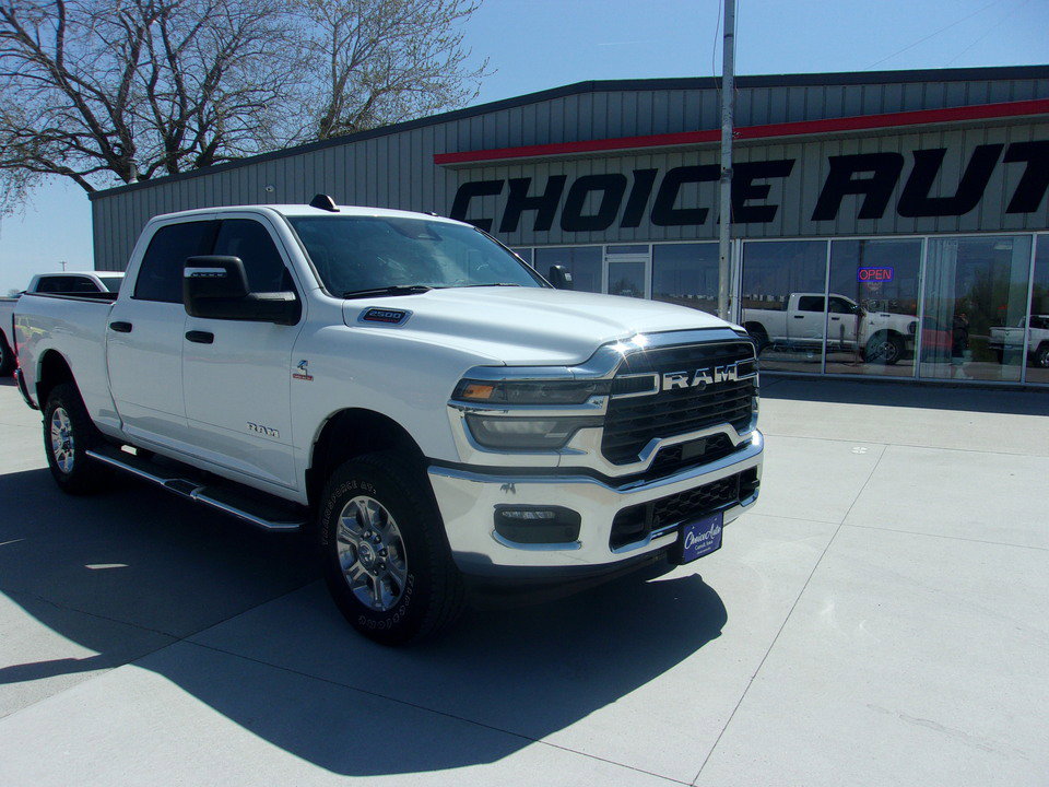 Used 2025 RAM 2500 Big Horn AWD/4WD image 1