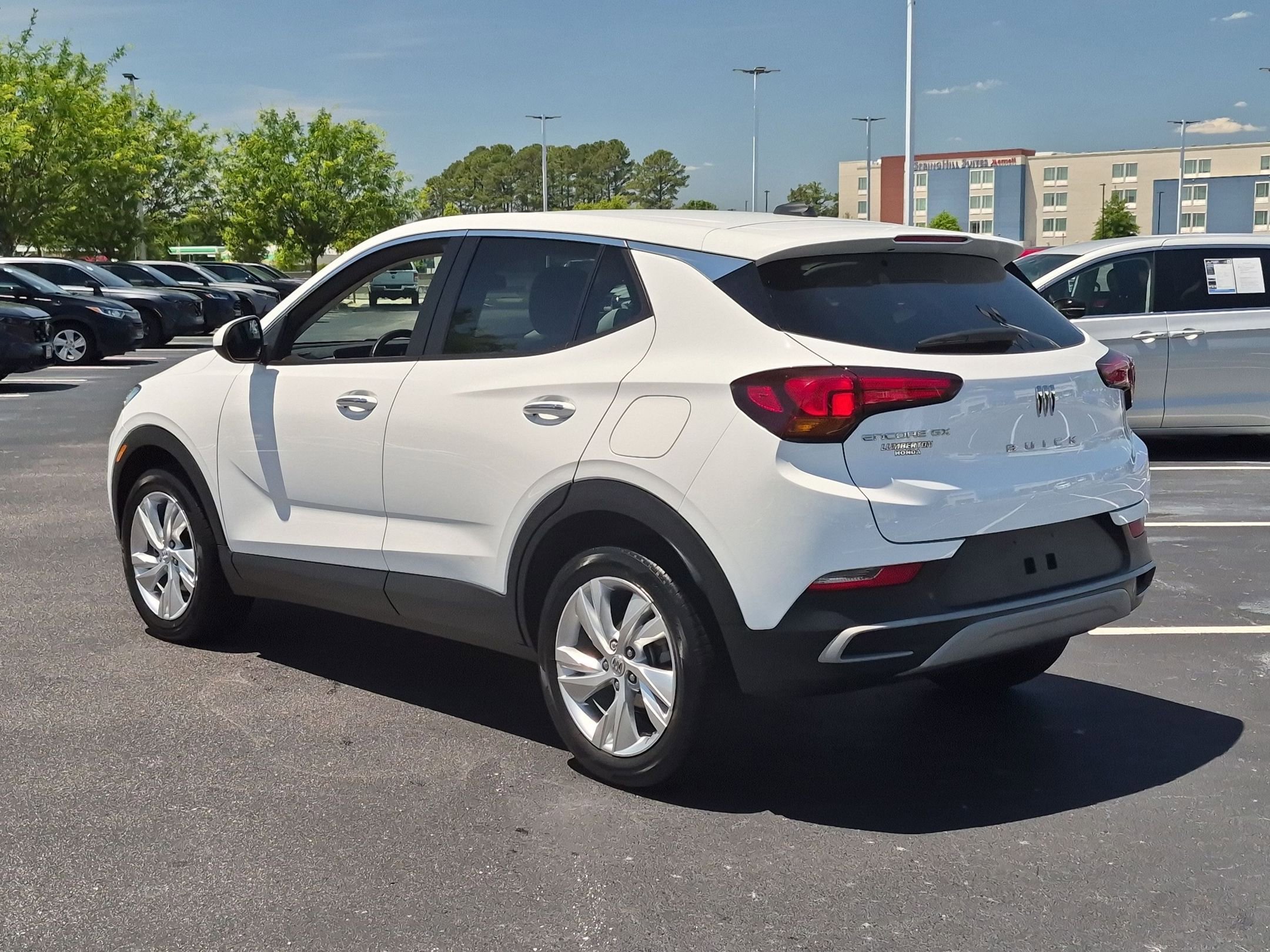 Used 2025 Buick Encore GX Preferred FWD image 3