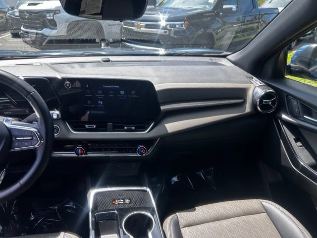 Used 2025 Chevrolet Equinox LT w/ Convenience Package II AWD/4WD image 25