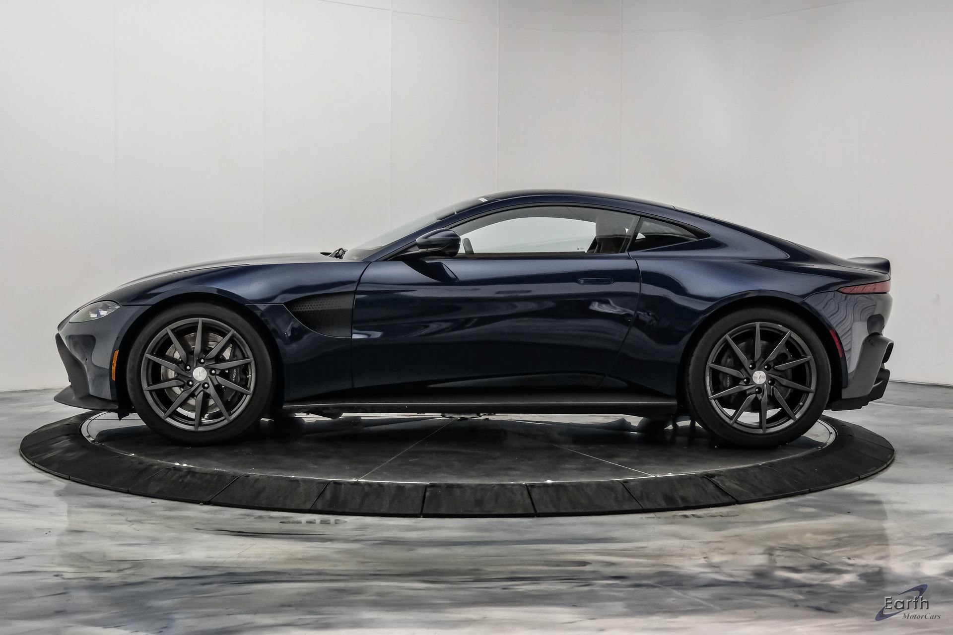 Used 2020 Aston Martin V8 Vantage Coupe RWD image 7
