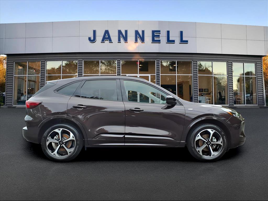 Used 2023 Ford Escape ST-Line Select w/ Tech Pack #2 image 4