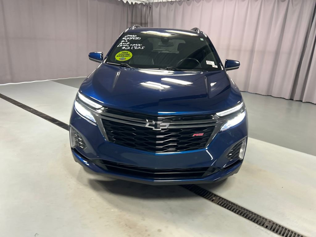 Used 2022 Chevrolet Equinox RS AWD/4WD image 2