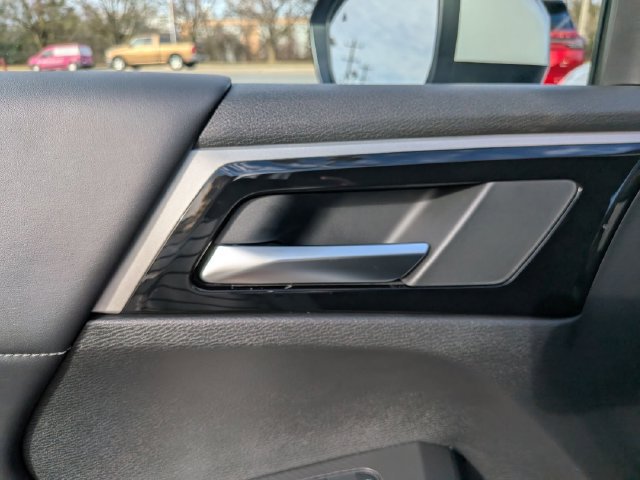 New 2026 Mitsubishi Outlander SE FWD image 11