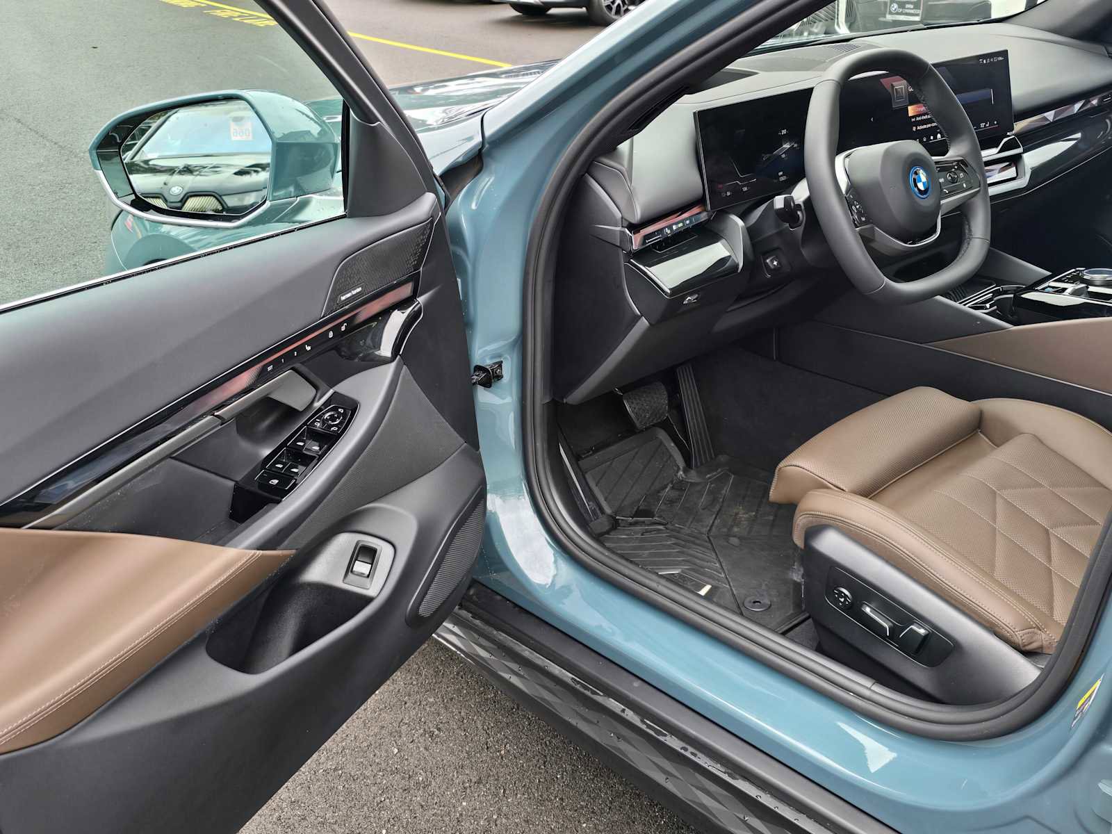 Used 2026 BMW i5 eDrive40 AWD/4WD image 19