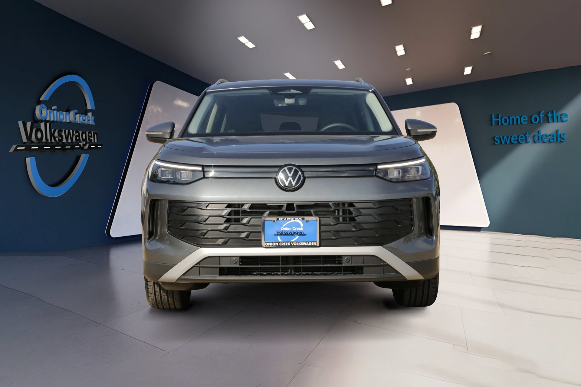 Certified 2026 Volkswagen Tiguan SE FWD image 8