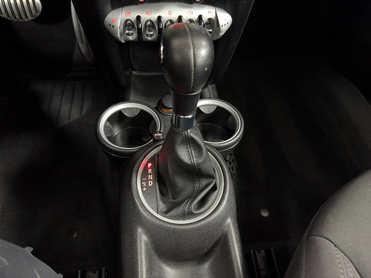 Used 2010 MINI Cooper S image 23