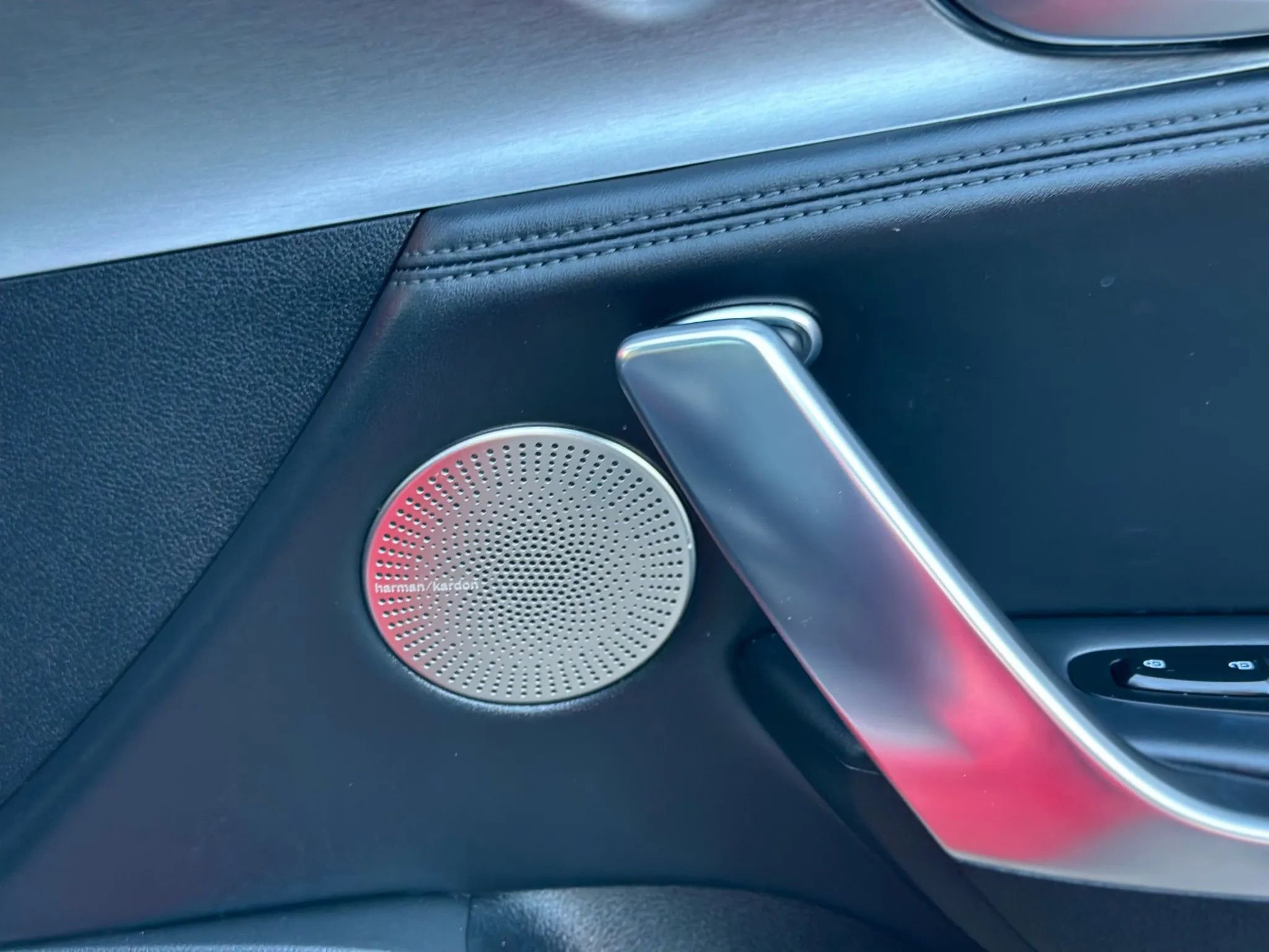 Used 2018 Kia Stinger GT2 image 44