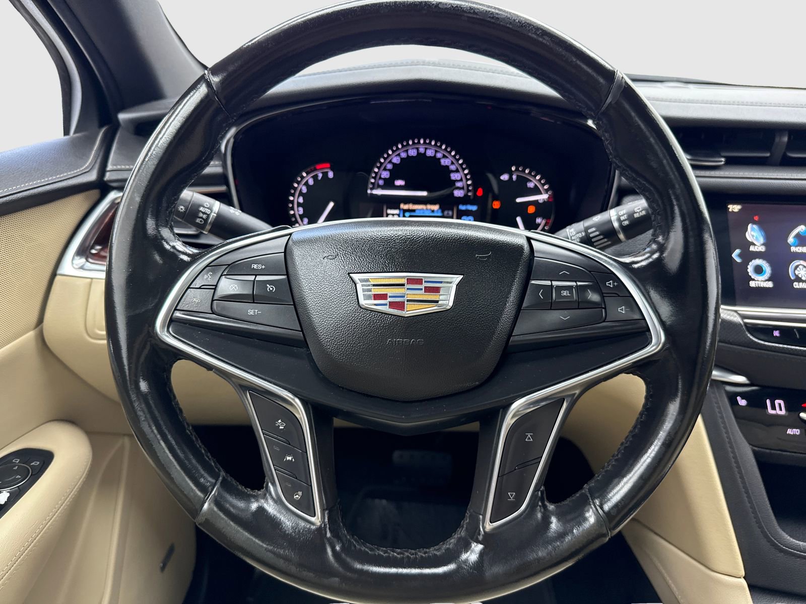 Used 2019 Cadillac XT5 Luxury FWD image 19