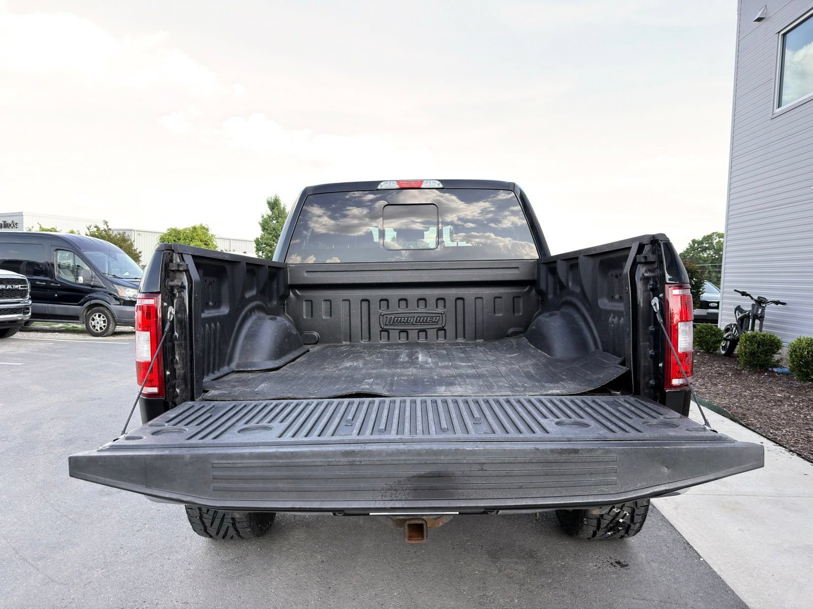 Used 2020 Ford F150 XLT w/ Equipment Group 302A Luxury AWD/4WD image 30