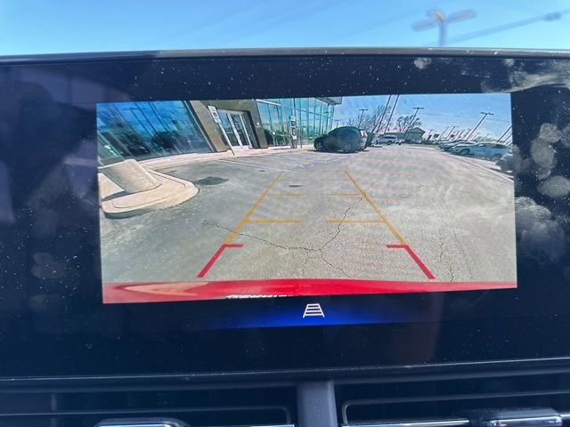 Used 2025 Chevrolet Trax LT w/ LT Convenience Package image 3