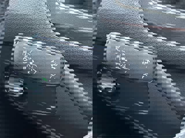 Used 2019 Volkswagen Tiguan SEL Premium image 29