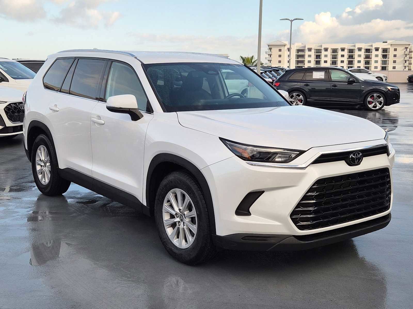 Used 2024 Toyota Grand Highlander XLE image 8