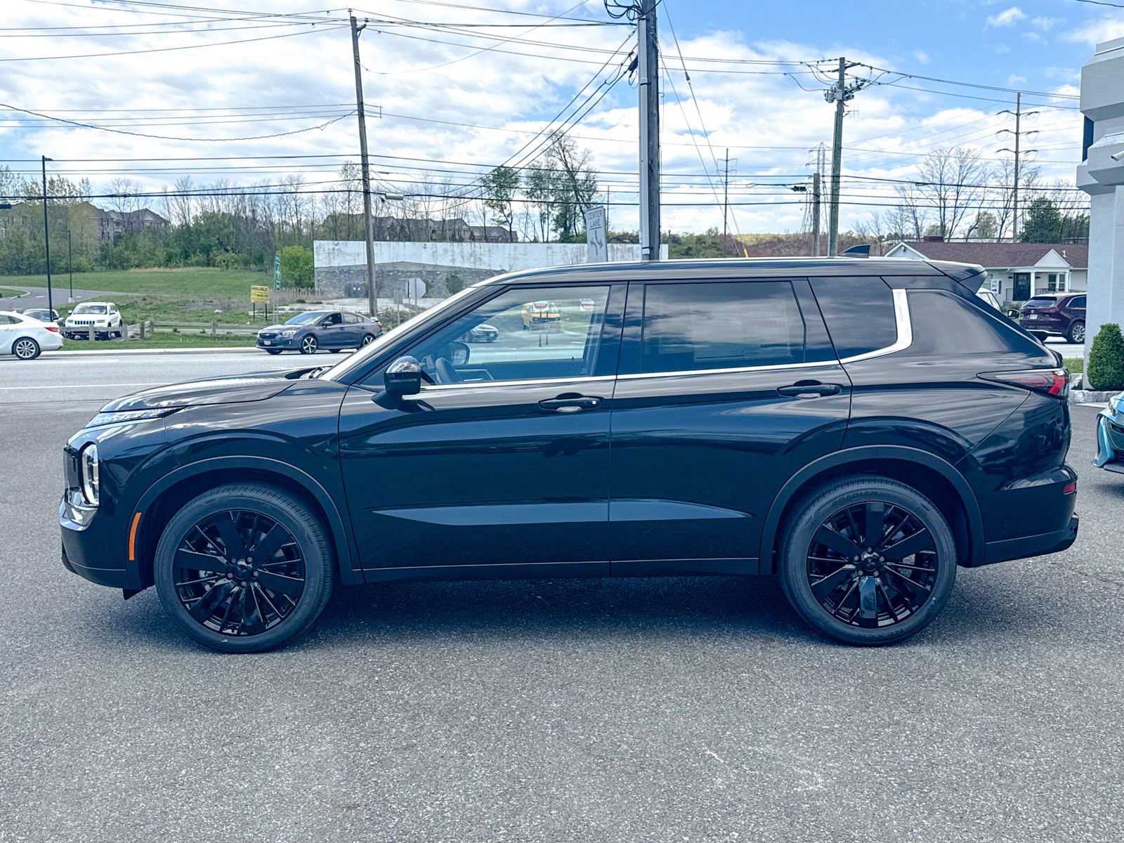 New 2026 Mitsubishi Outlander AWD image 4
