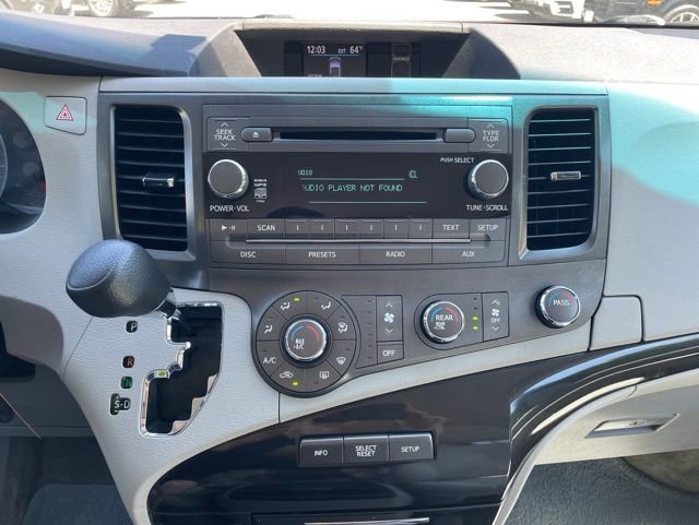Used 2011 Toyota Sienna LE w/ Towing Pkg FWD image 21