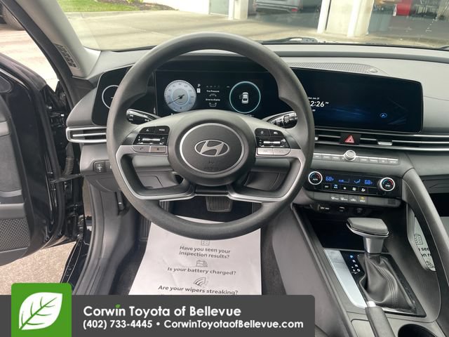 Used 2024 Hyundai Elantra SEL FWD image 13