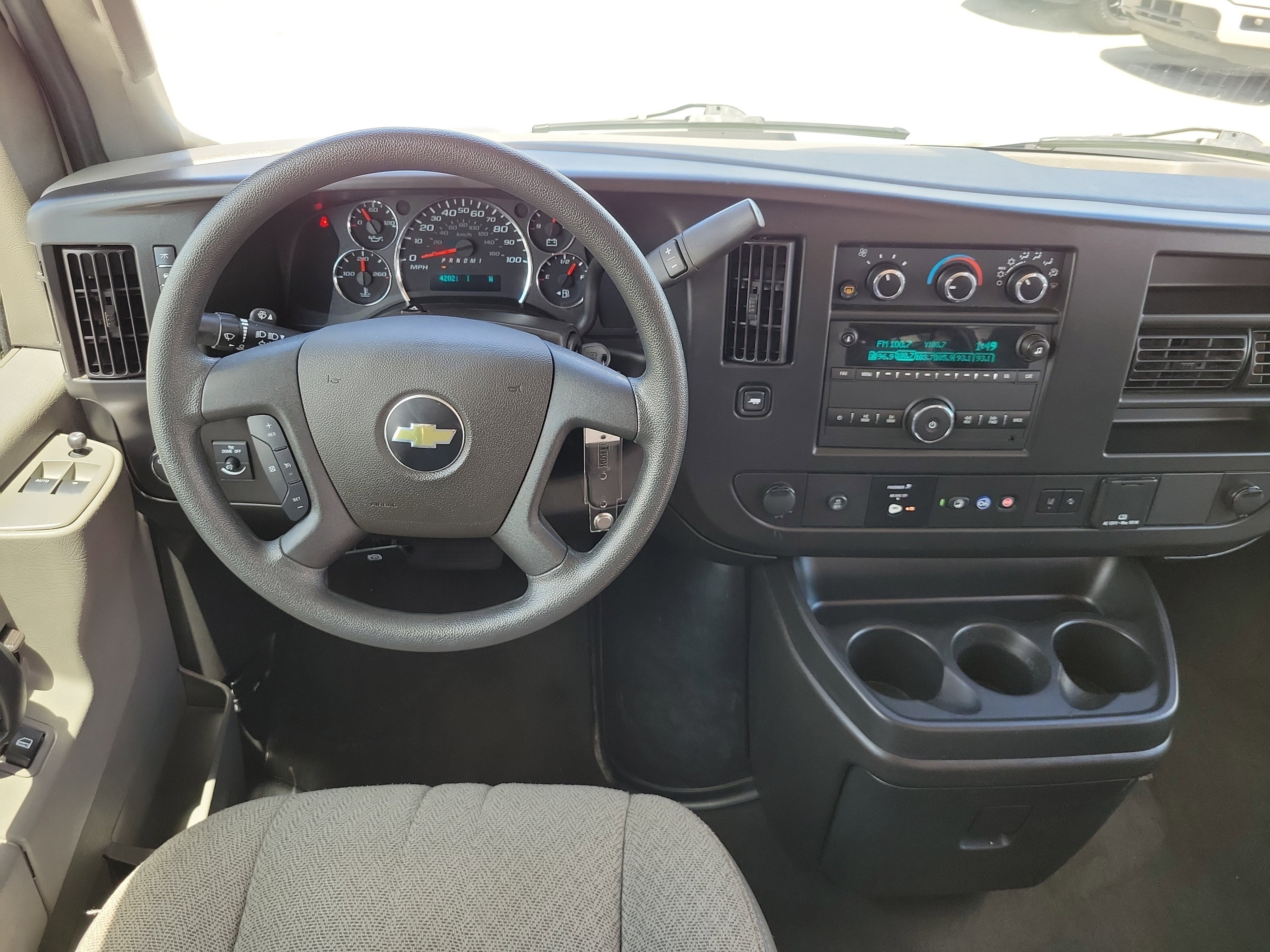Used 2023 Chevrolet Express 3500 LT w/ LT Preferred Equipment Group RWD image 18