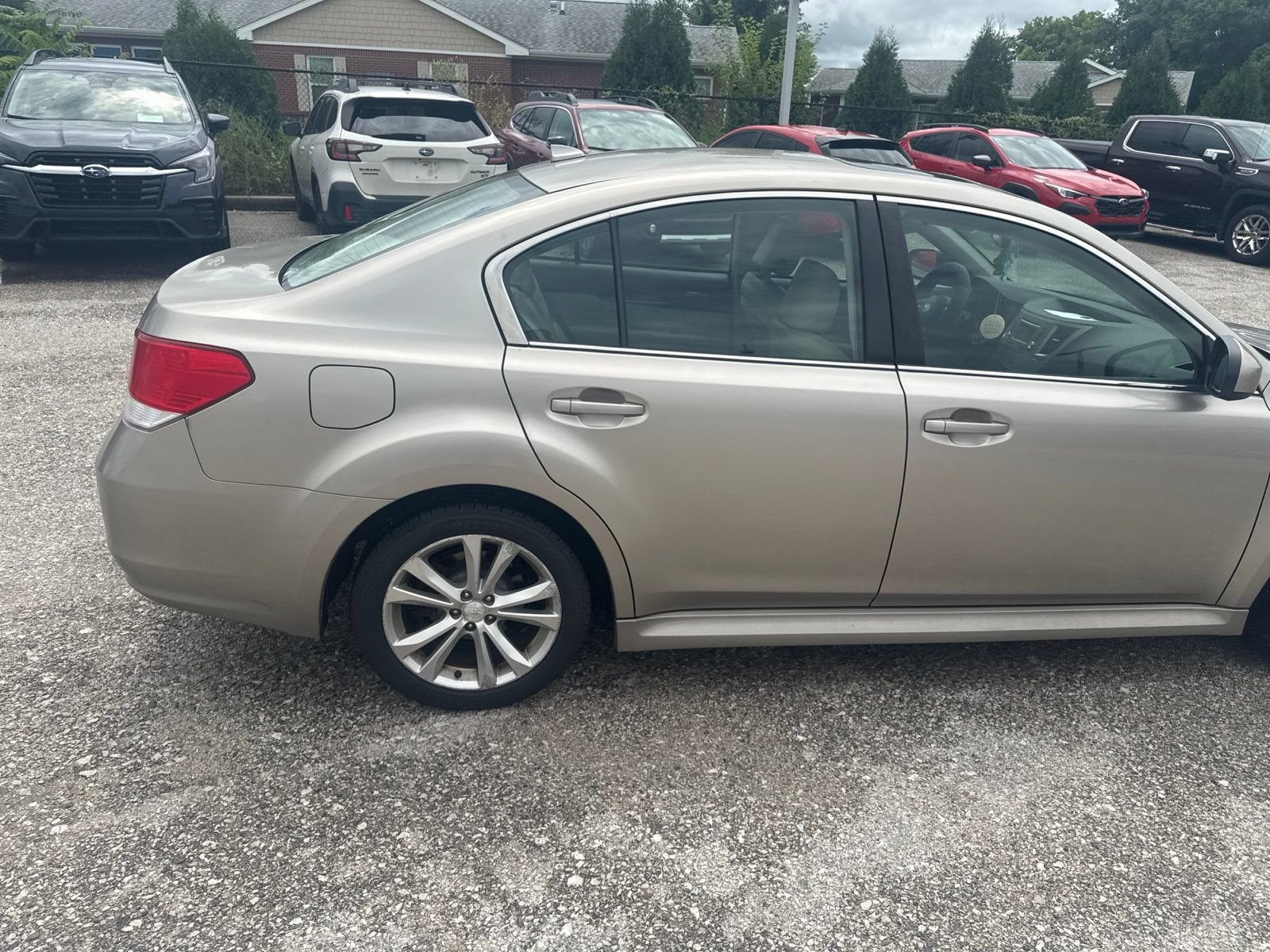 Used 2014 Subaru Legacy 2.5i Limited AWD/4WD image 10