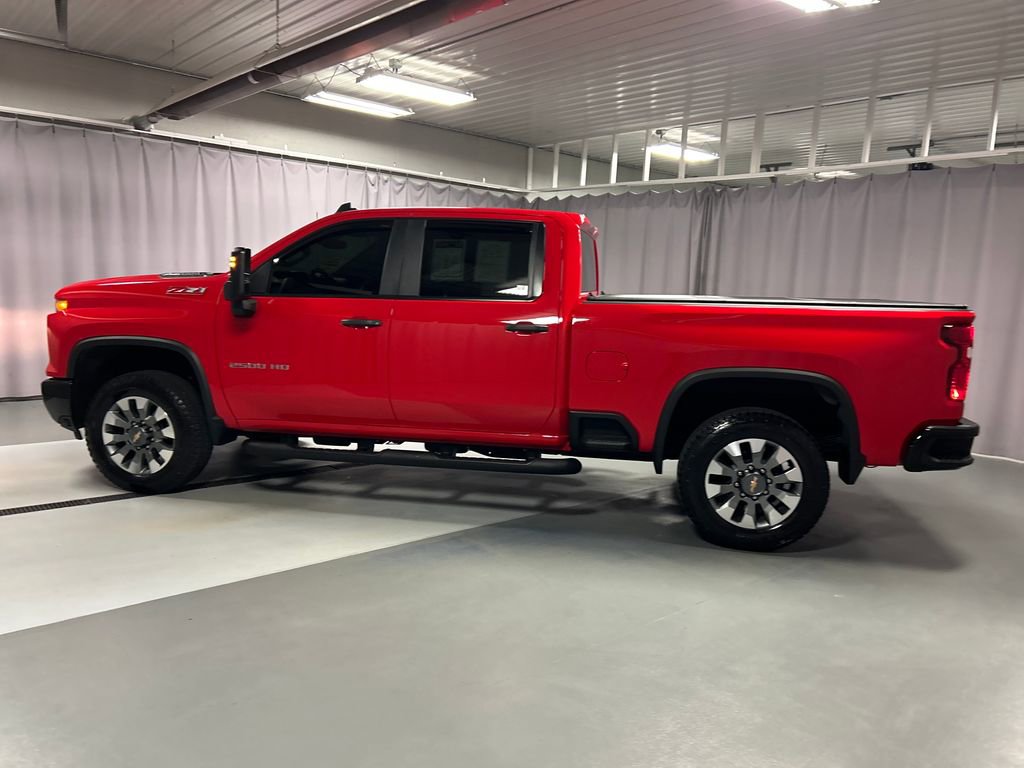 Used 2025 Chevrolet Silverado 2500 Custom w/ Custom Value Package AWD/4WD image 4