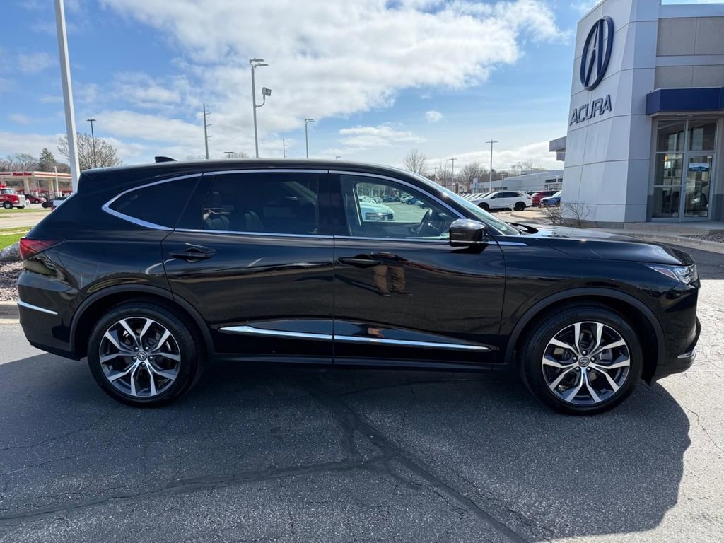 Certified 2024 Acura MDX SH-AWD w/ Technology Package image 2