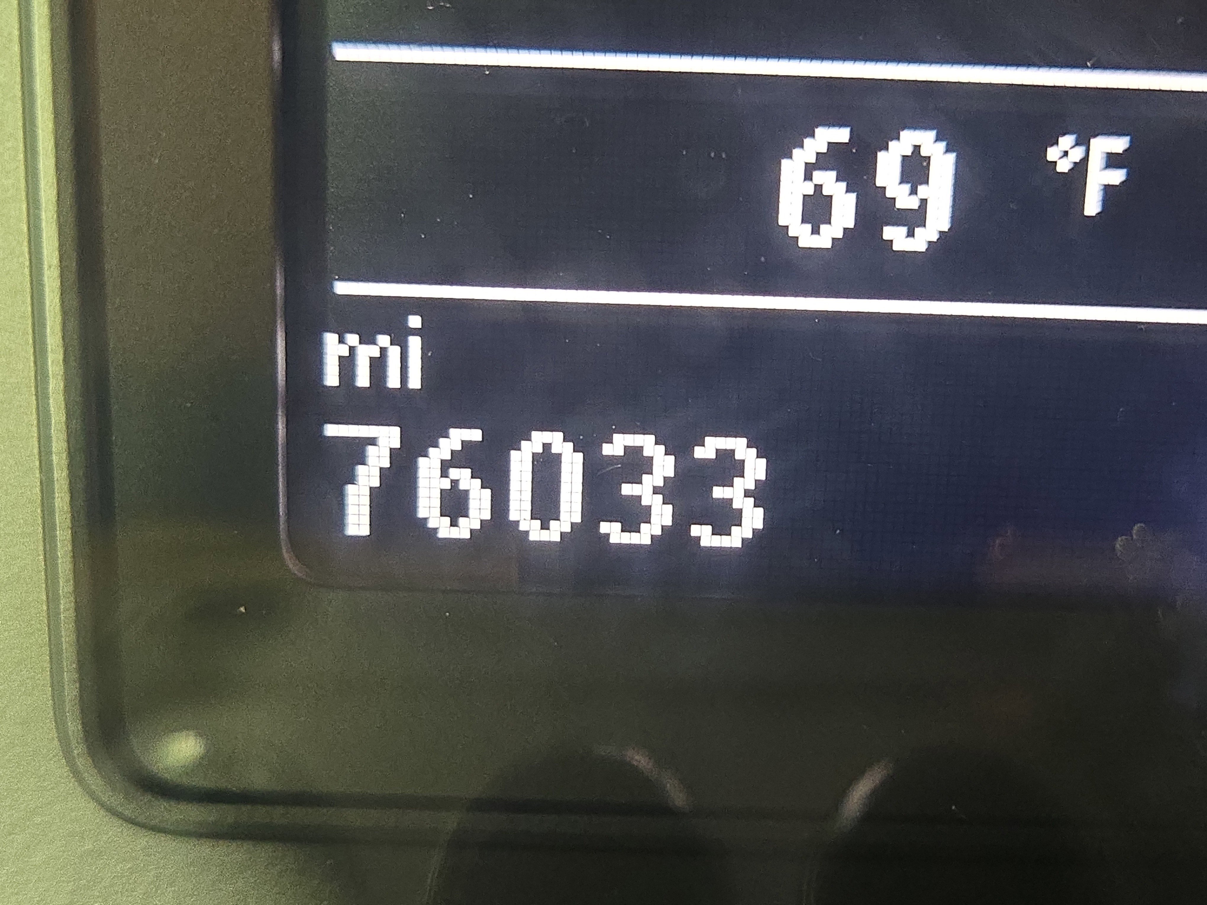 Used 2017 Volkswagen Tiguan Limited w/ Premium Package image 18