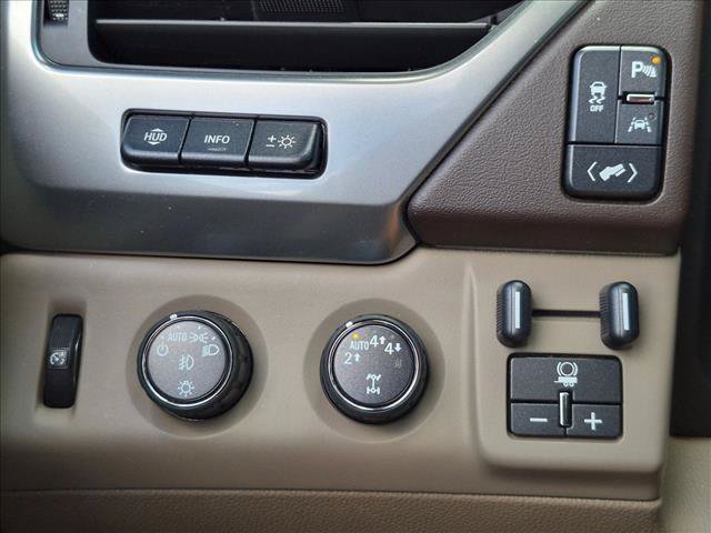 Used 2020 Chevrolet Tahoe Premier w/ Premier 6.2L Value Package AWD/4WD image 12
