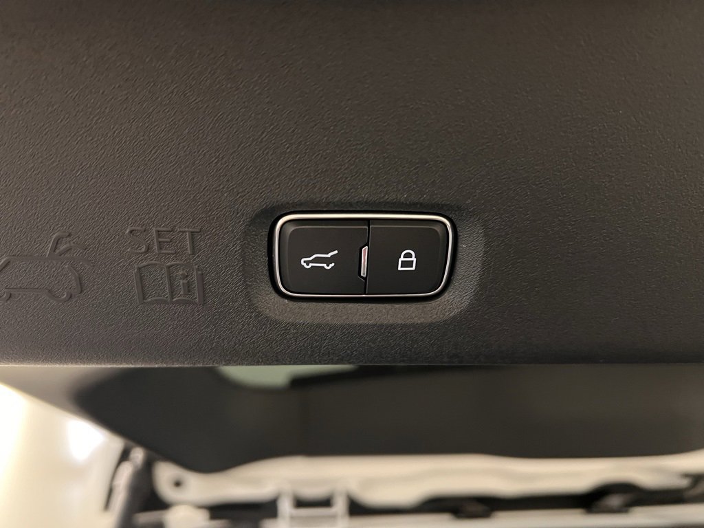 Used 2025 Lincoln Navigator Reserve w/ Jet Appearance Package image 46