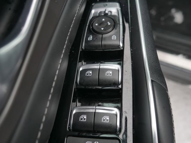 Used 2025 Kia Sorento SX image 18