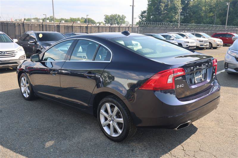 Used 2016 Volvo S60 T5 Premier w/ Convenience Package AWD/4WD image 3