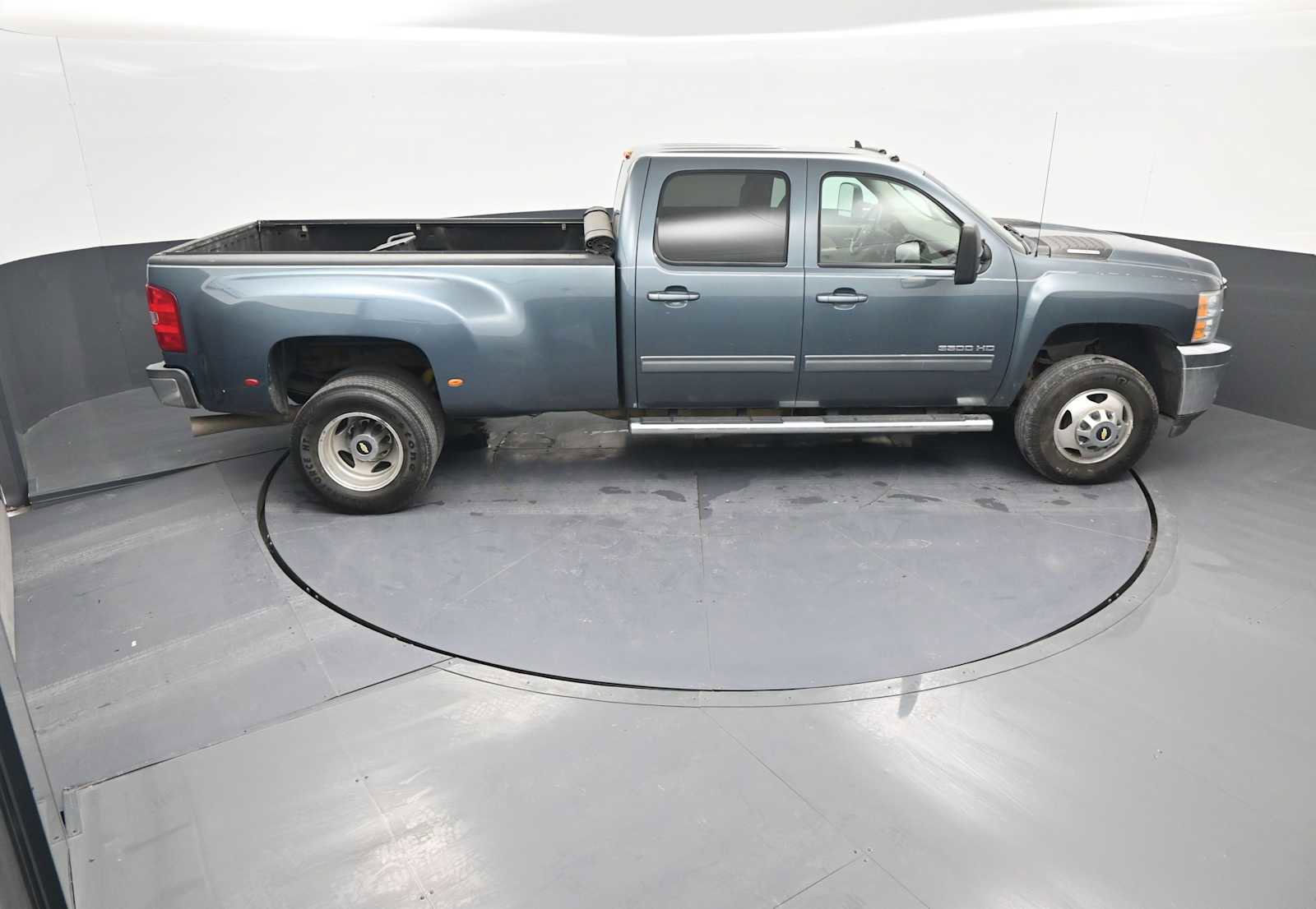 Used 2012 Chevrolet Silverado 3500 LTZ image 38