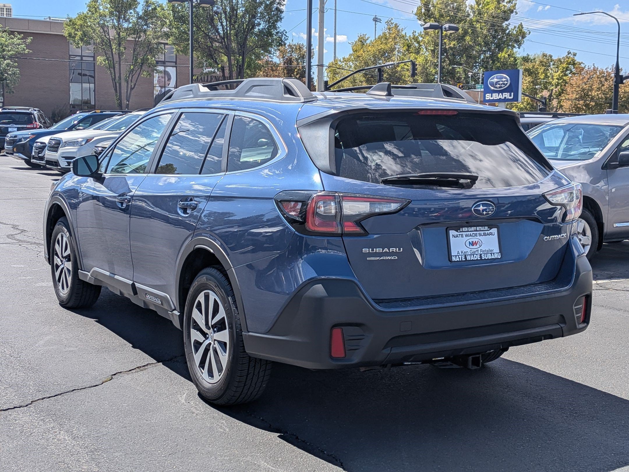 Used 2020 Subaru Outback Premium AWD/4WD image 5