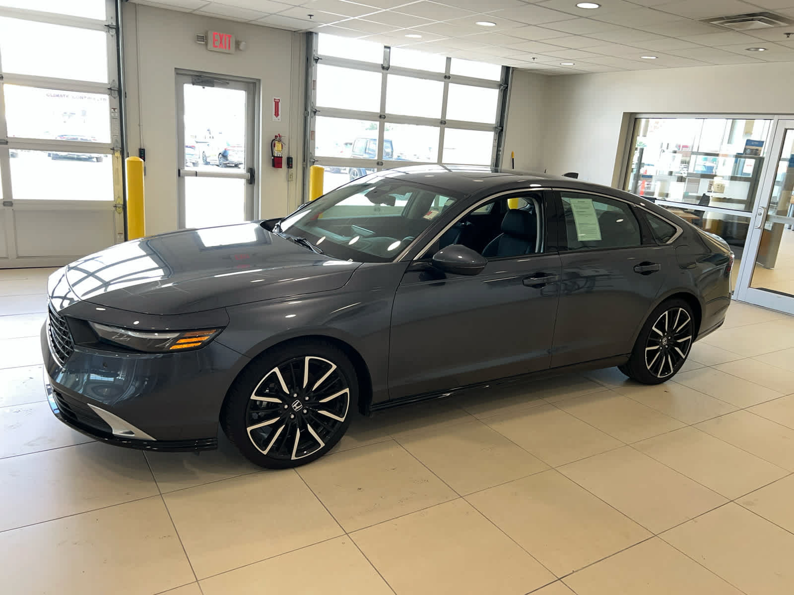 Certified 2025 Honda Accord Touring image 5