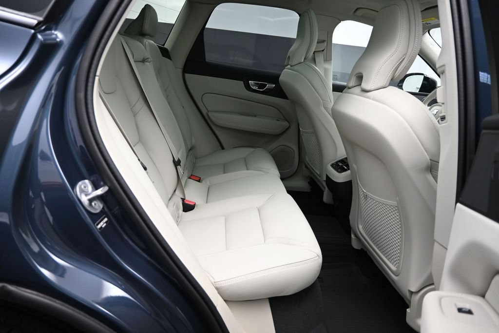 New 2026 Volvo XC60 B5 Ultra w/ Climate Package AWD/4WD image 19